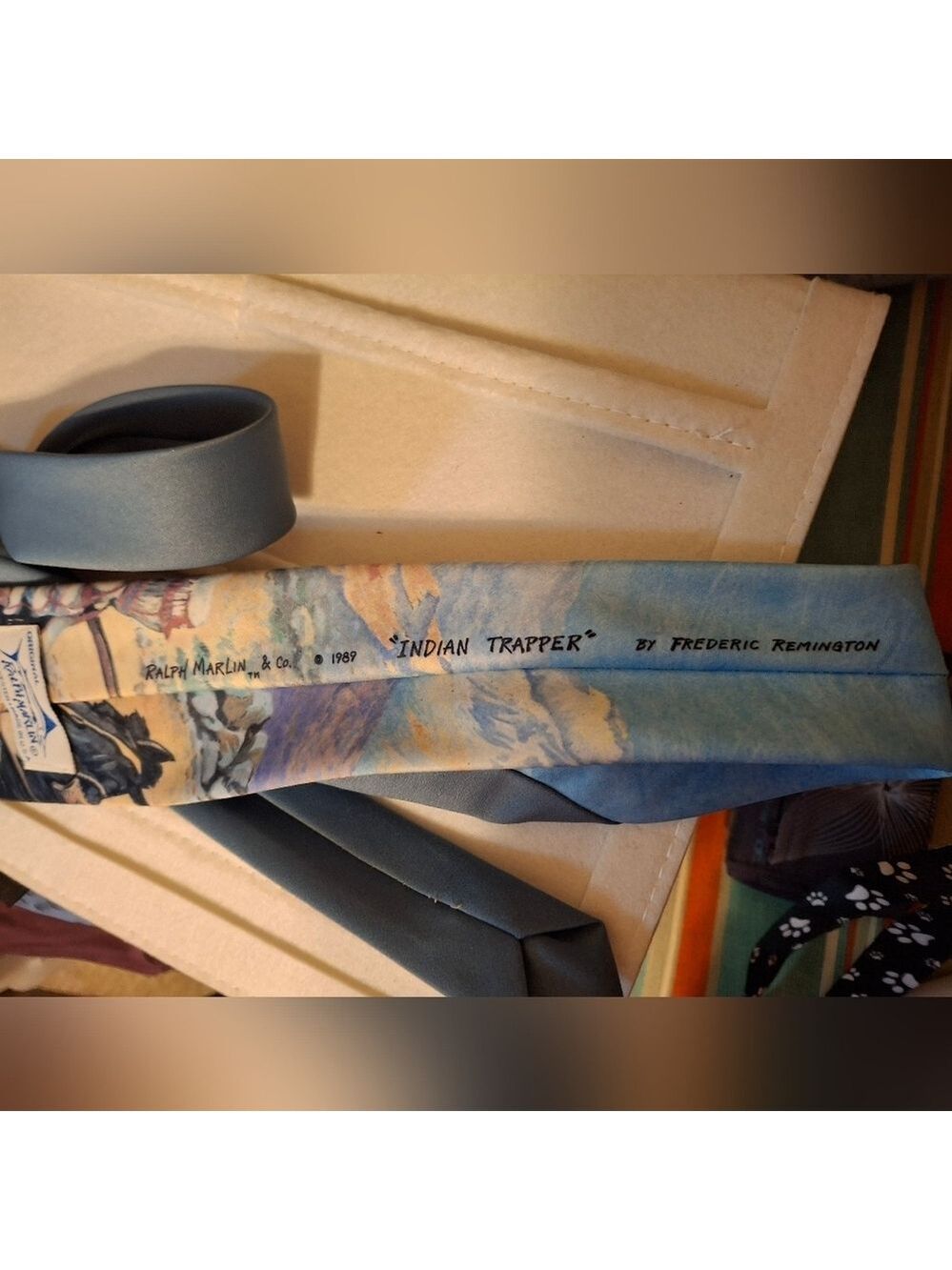 Ralph Marlin Artistic "Indian Trapper" By  Necktie with Blue Accent Vintage - Picture 3 of 3